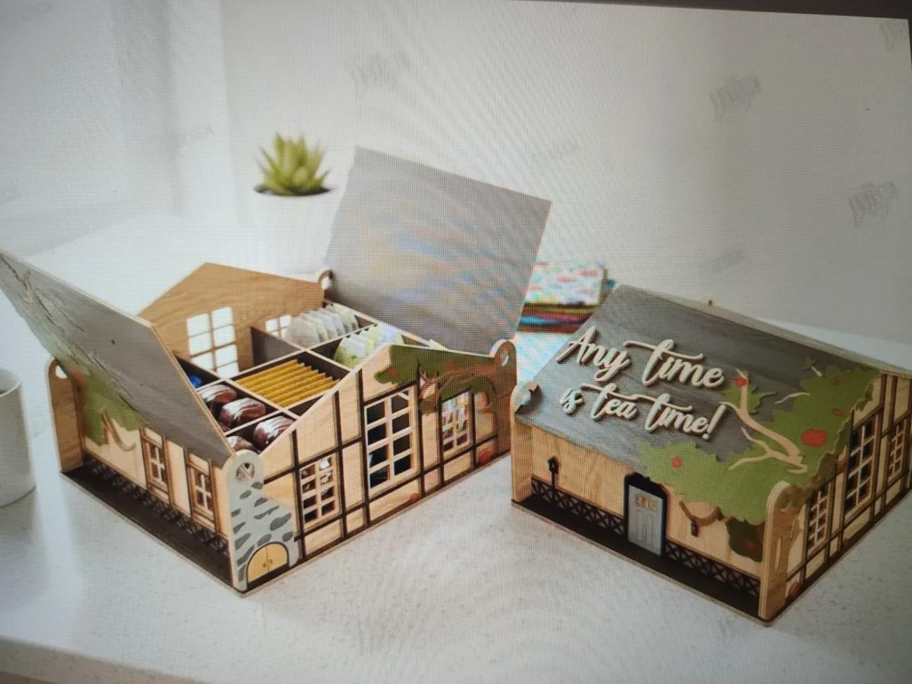 Maquette miniature et boîte artisanale en bois